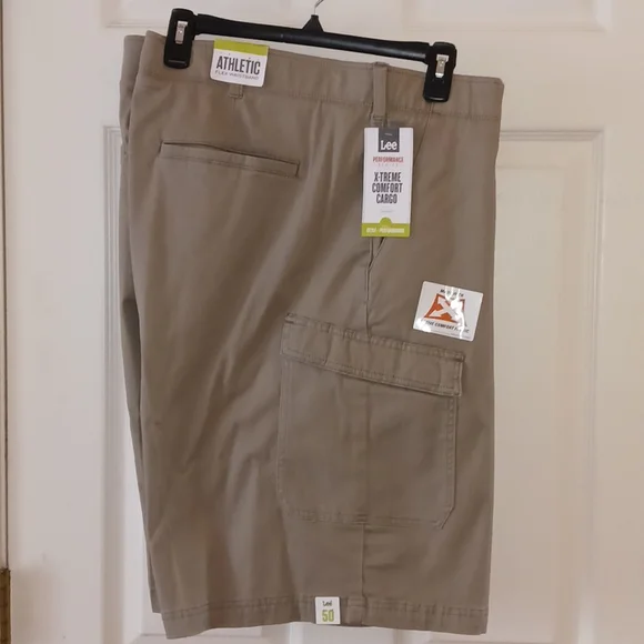 Men's Lee Performance Extreme Comfort cargo shorts. Size 50 Big and Tall. NWT - Picture 2 of 7